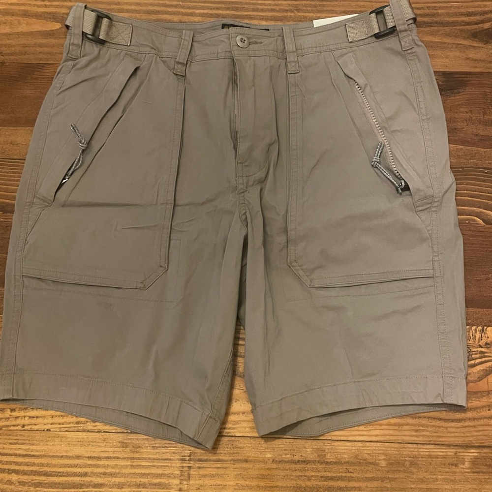 NWT 32 Abercrombie & Fitch Men's Khaki Cargo Shorts